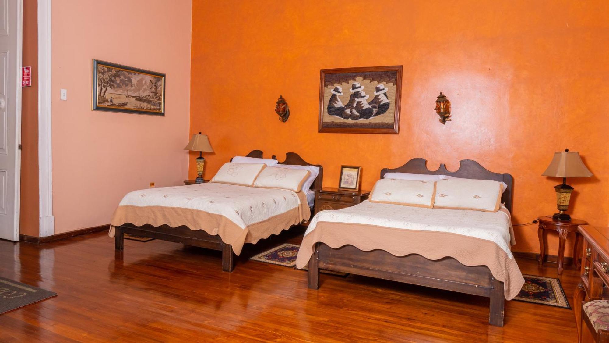Отель Casa Colonial Кито Экстерьер фото
