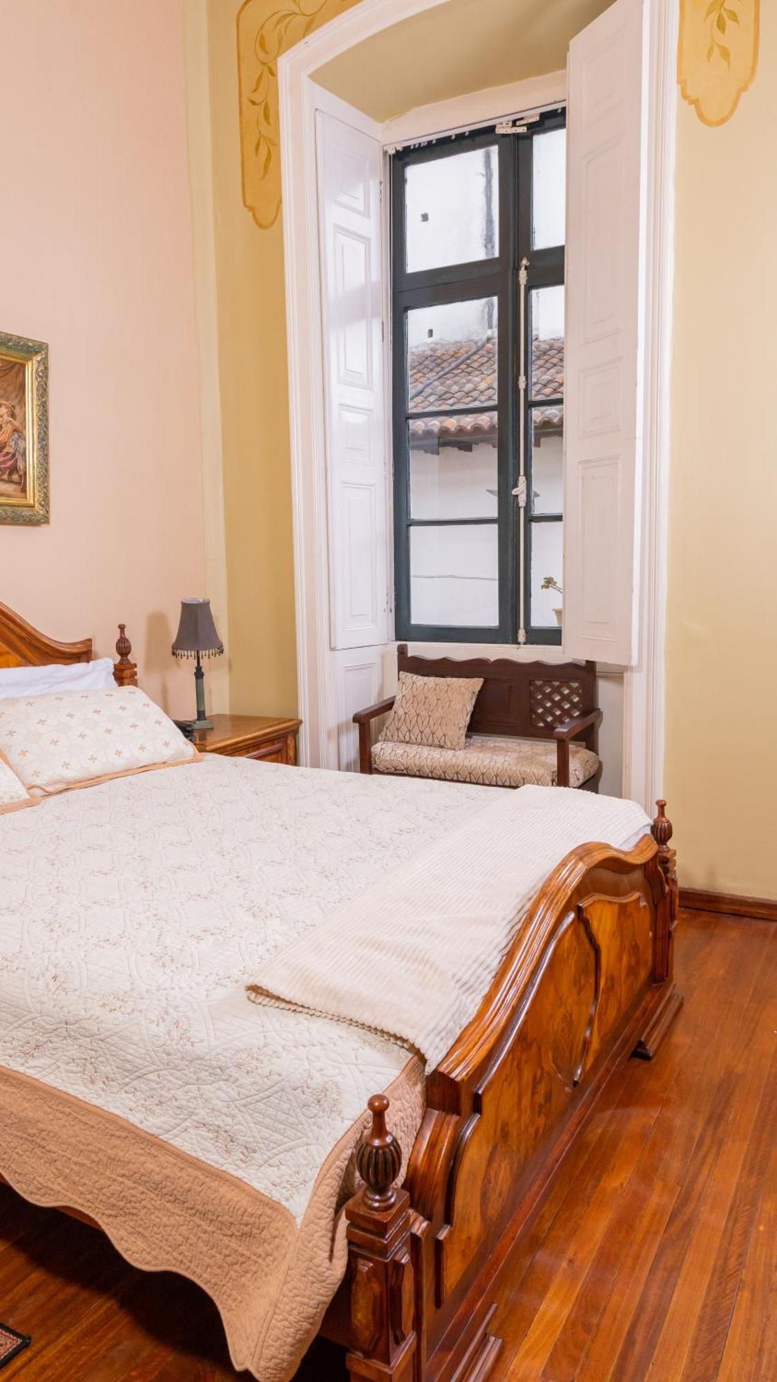 Отель Casa Colonial Кито Экстерьер фото