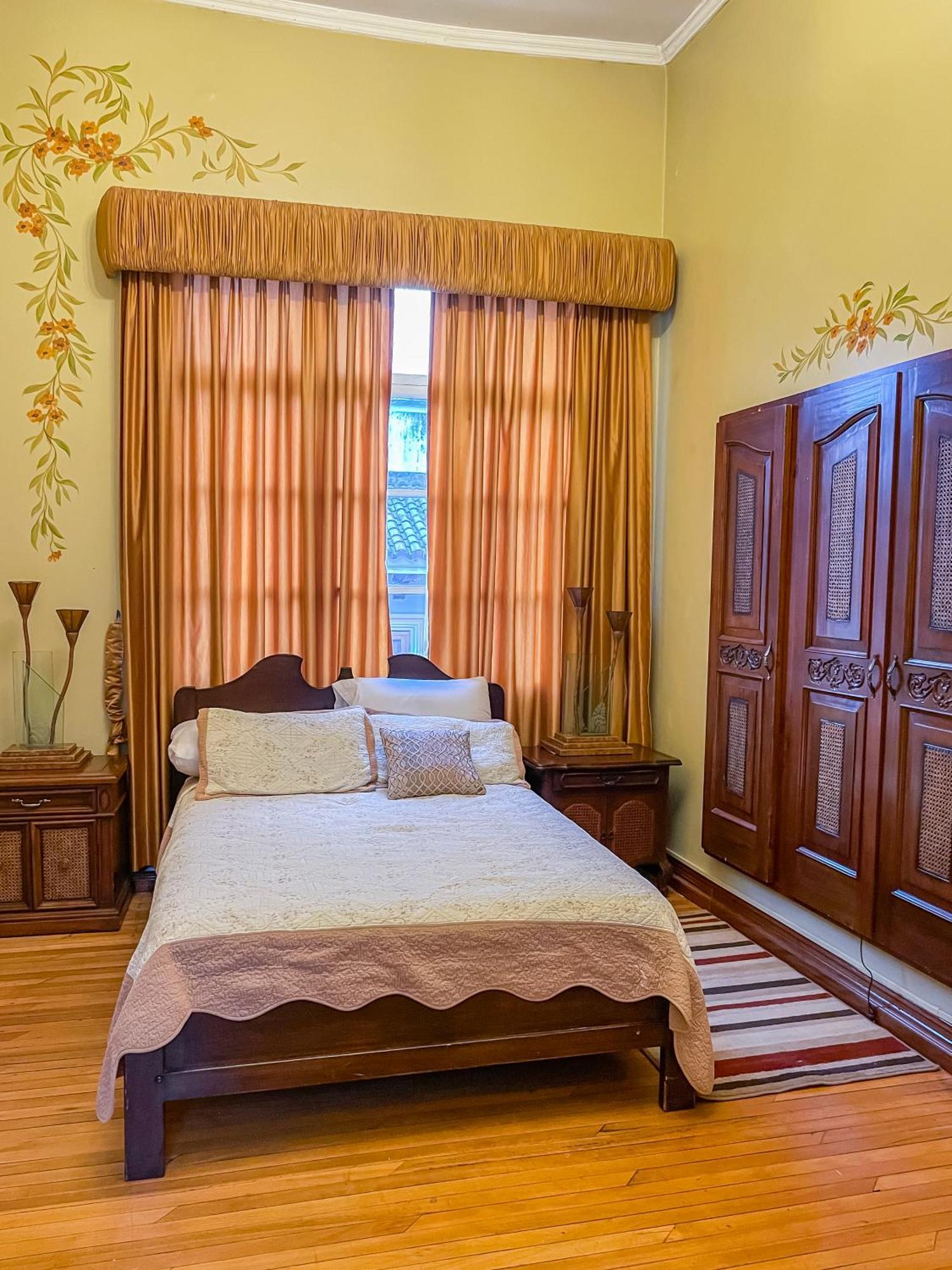 Отель Casa Colonial Кито Экстерьер фото